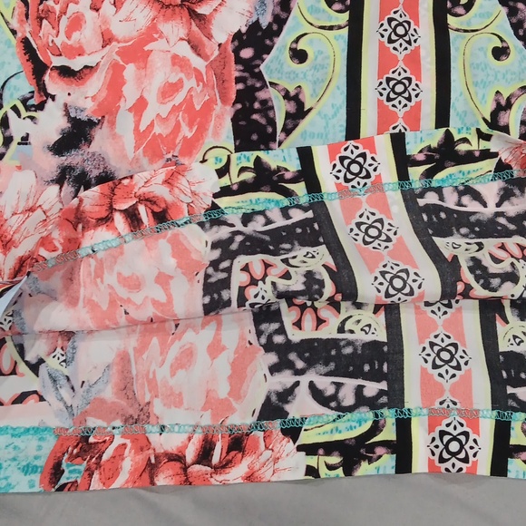 ✔️Floral Print Tank - Picture 4 of 6